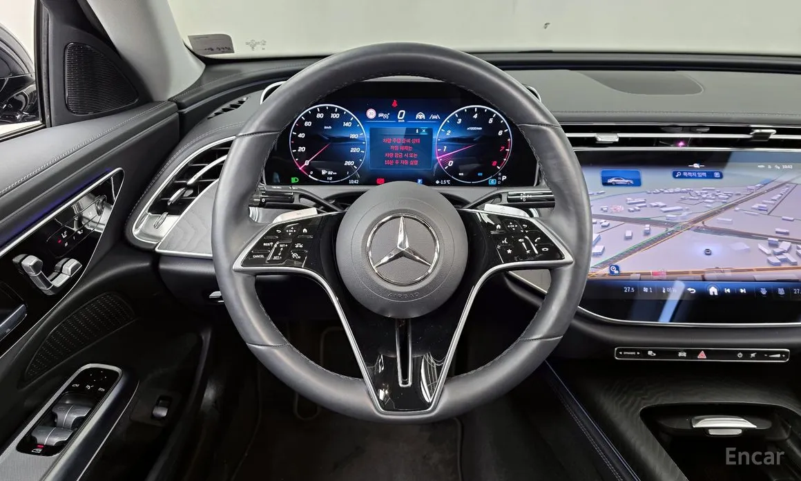 Фото 13 - Mercedes-Benz E-Class