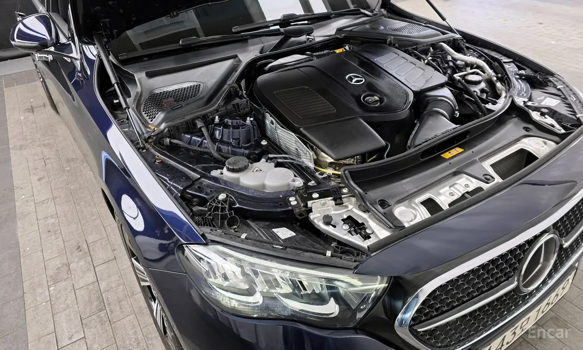 Фото 6 - Mercedes-Benz E-Class