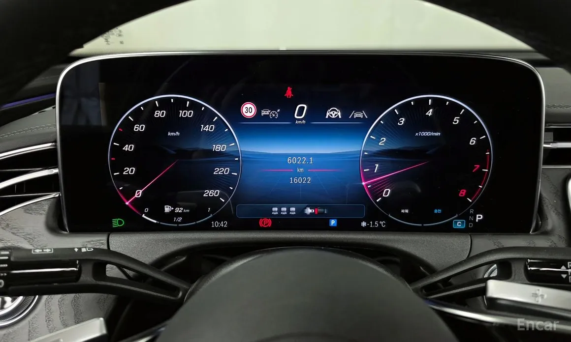 Фото 8 - Mercedes-Benz E-Class