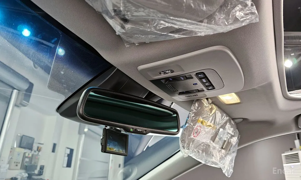 Фото 18 - Toyota Camry