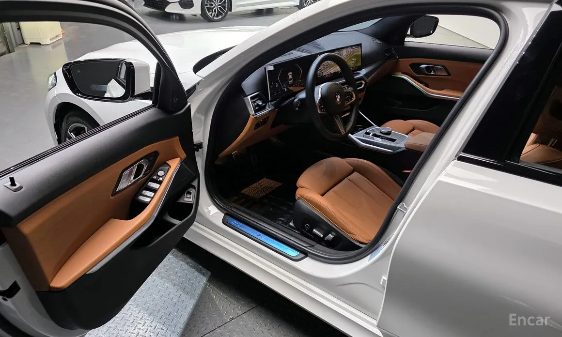 Photo 10 - BMW 3 Series