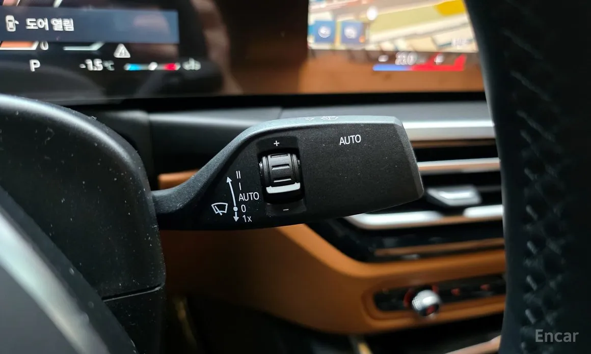 Photo 16 - BMW 3 Series