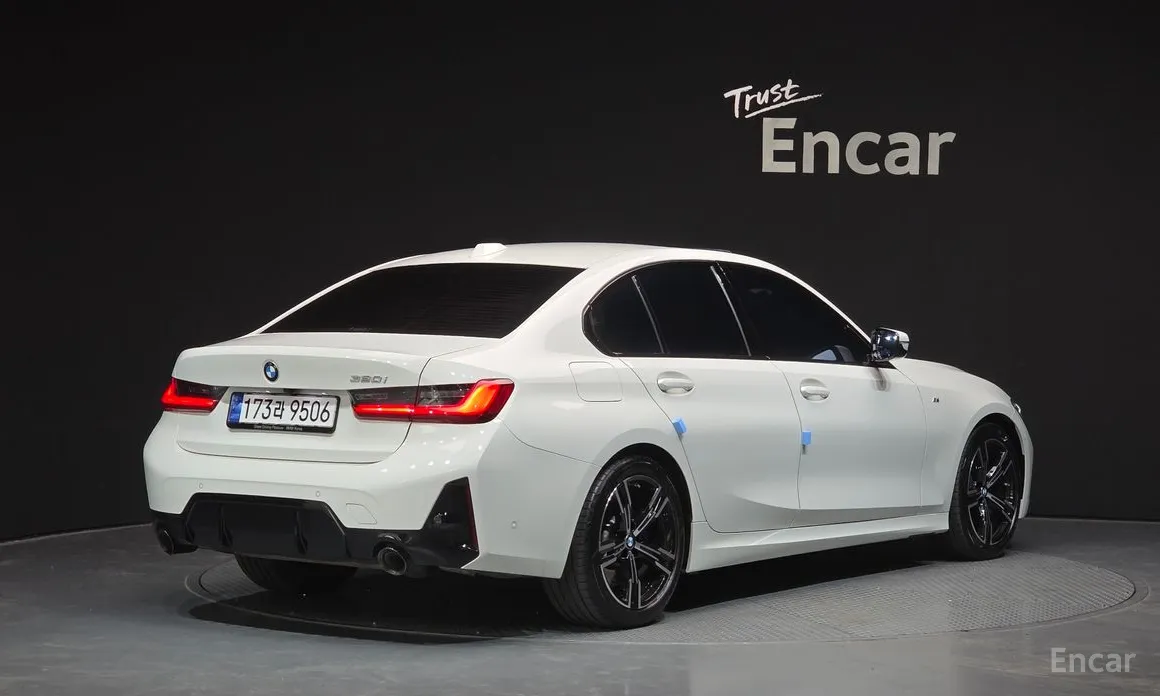 Photo 2 - BMW 3 Series