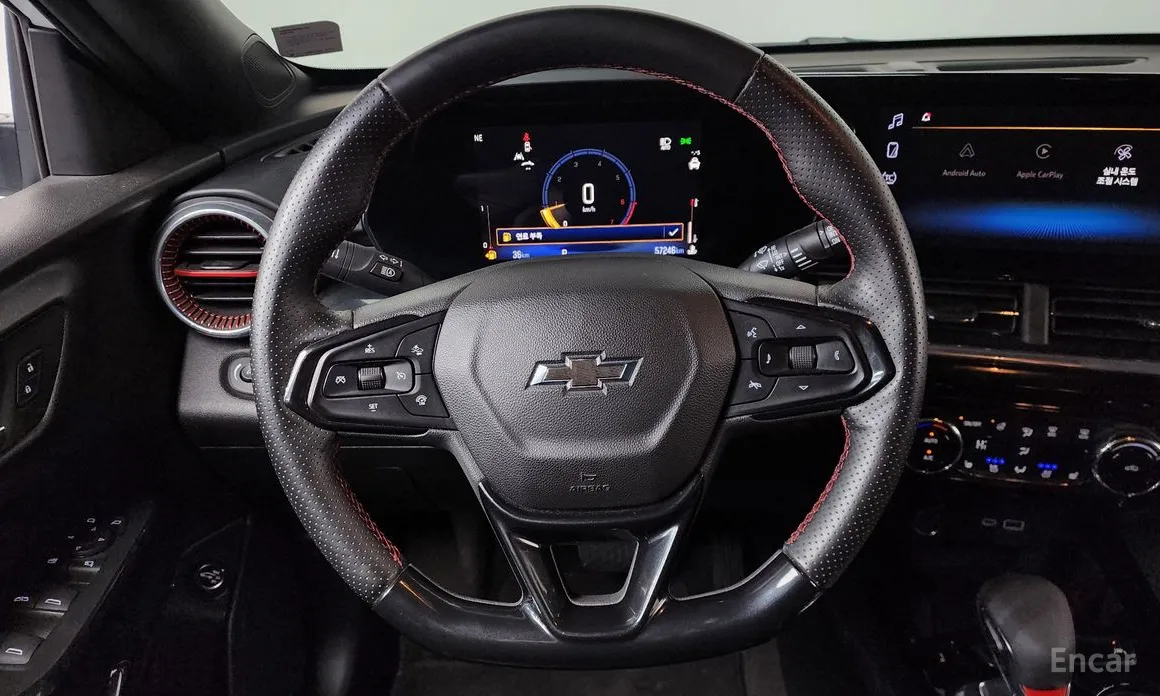 Photo 13 - Chevrolet Trax