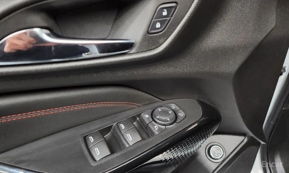 Photo 14 - Chevrolet Trax