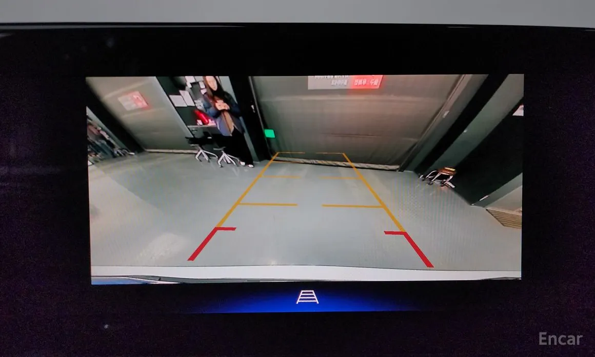 Photo 17 - Chevrolet Trax