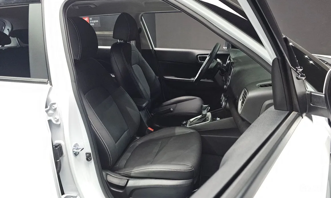 Фото 10 - Hyundai Venue