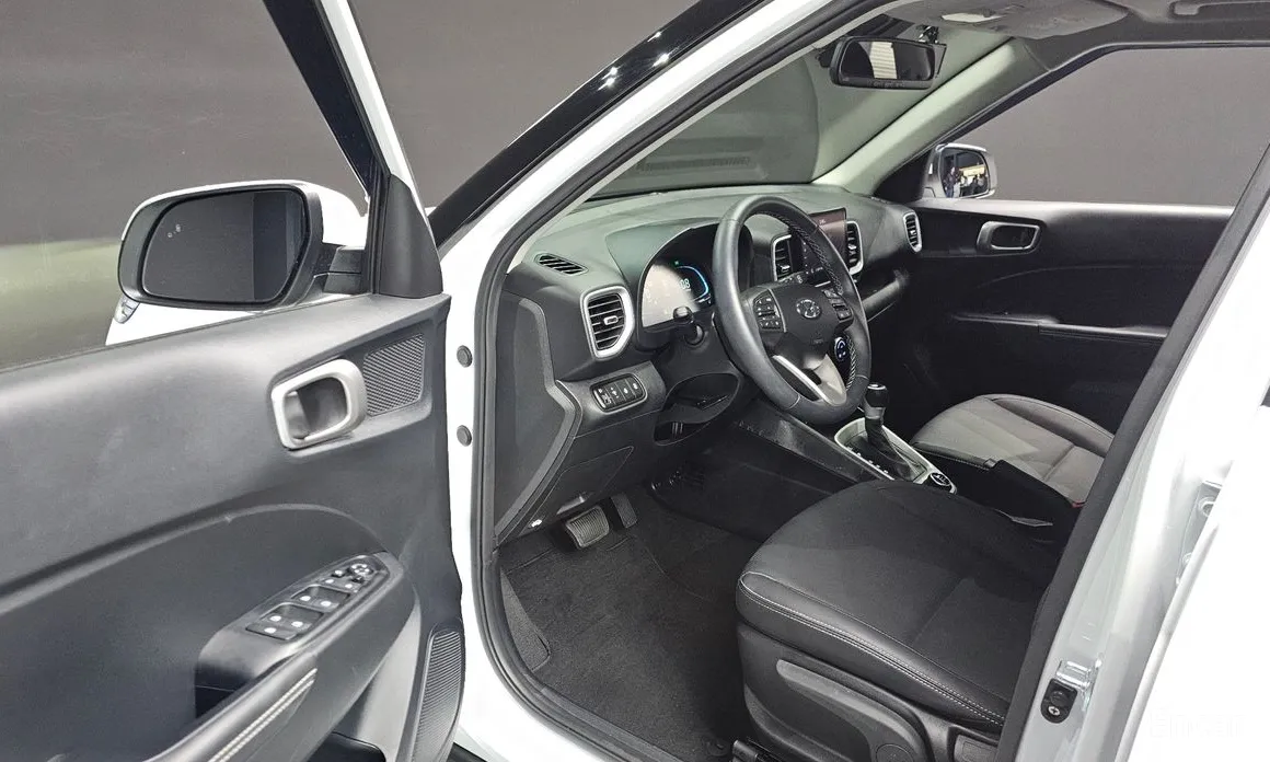 Фото 11 - Hyundai Venue