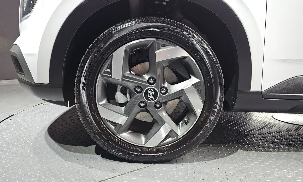 Фото 5 - Hyundai Venue