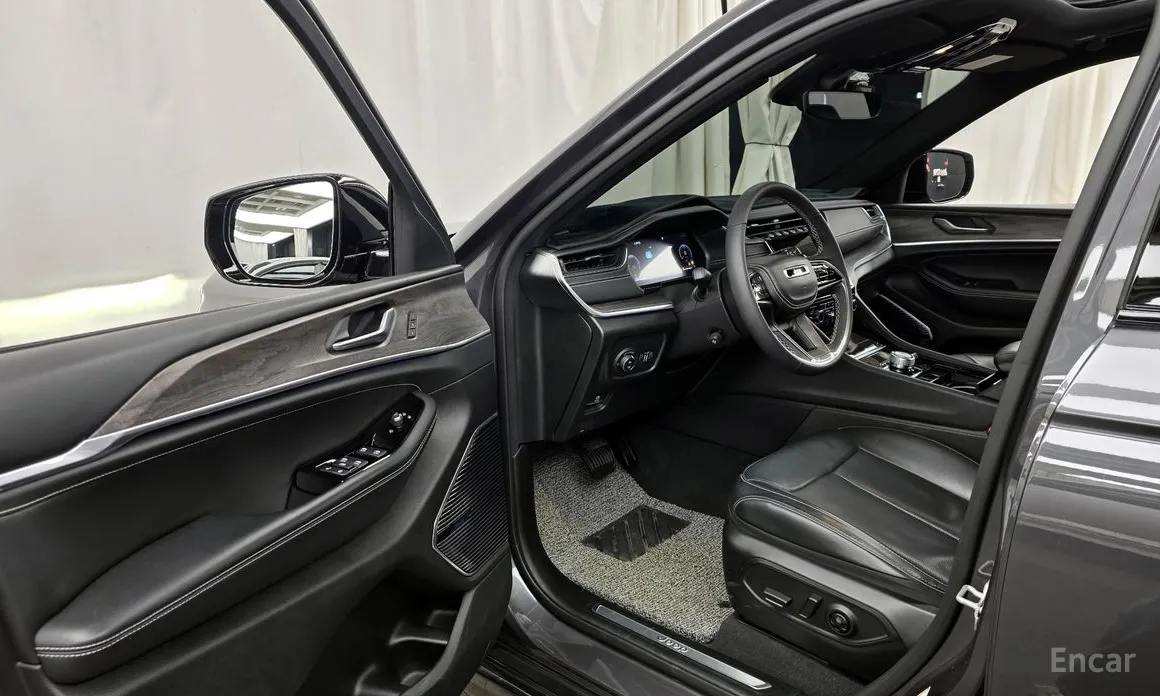 Фото 10 - Jeep Cherokee