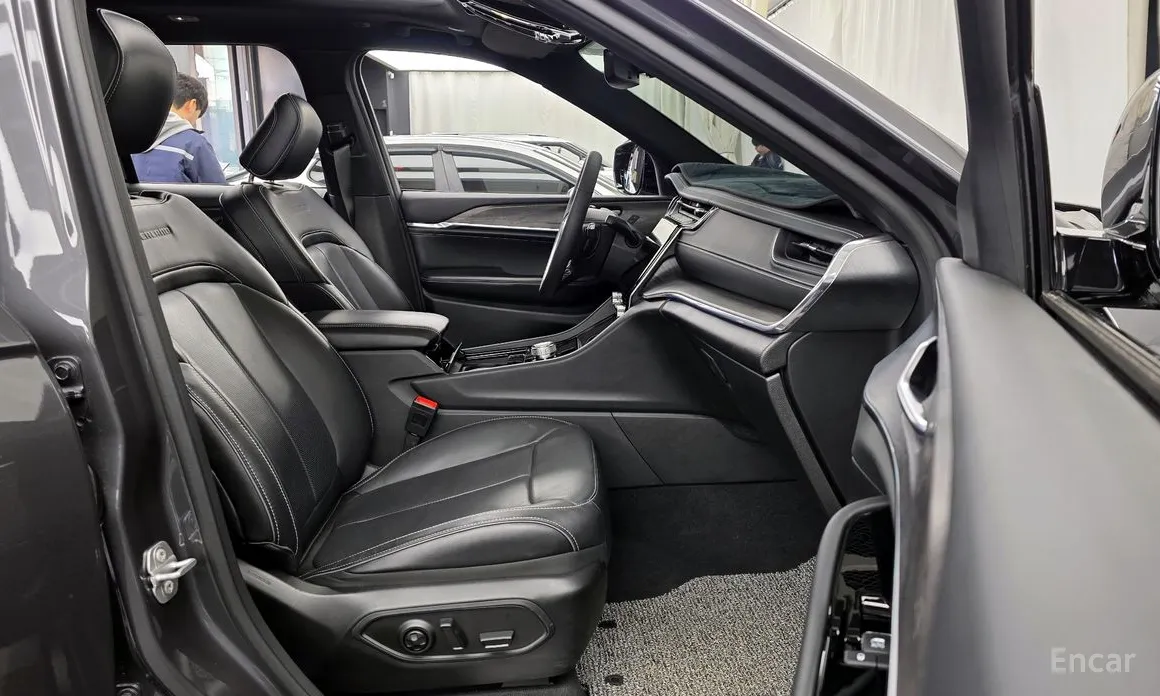 Фото 11 - Jeep Cherokee