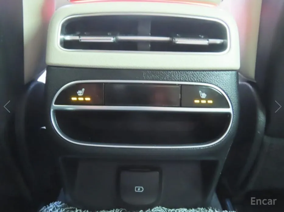 Фото 8 - Genesis GV70