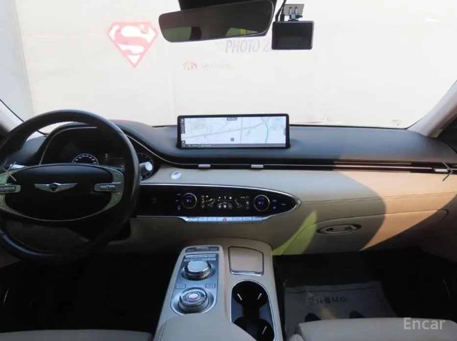 Фото 9 - Genesis GV70