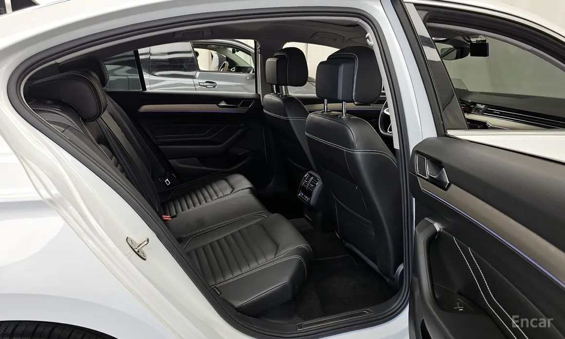 Фото 12 - Volkswagen Passat