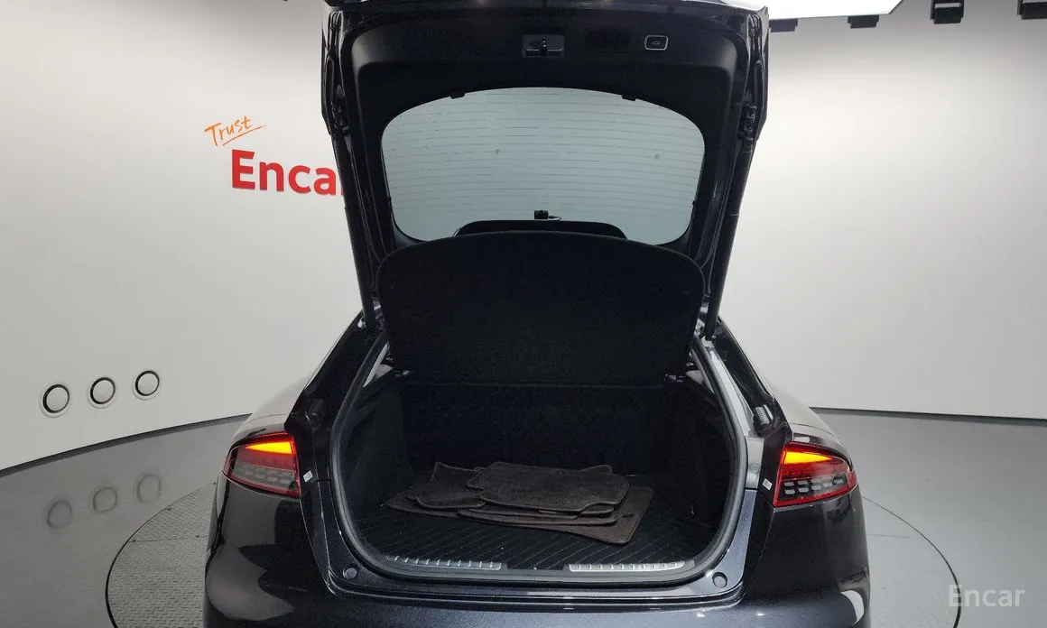 Фото 20 - Kia Stinger