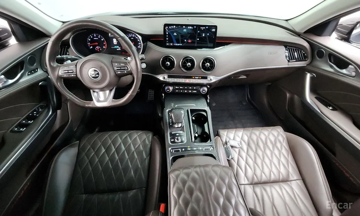 Фото 7 - Kia Stinger