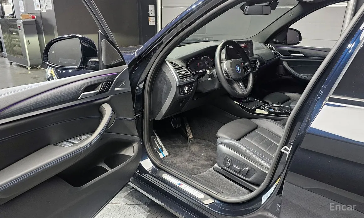 Фото 11 - BMW iX3