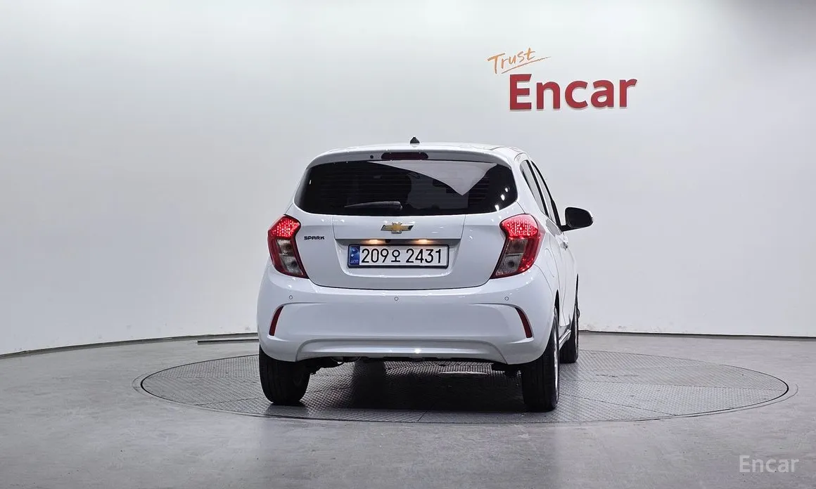 Фото 4 - Chevrolet Spark