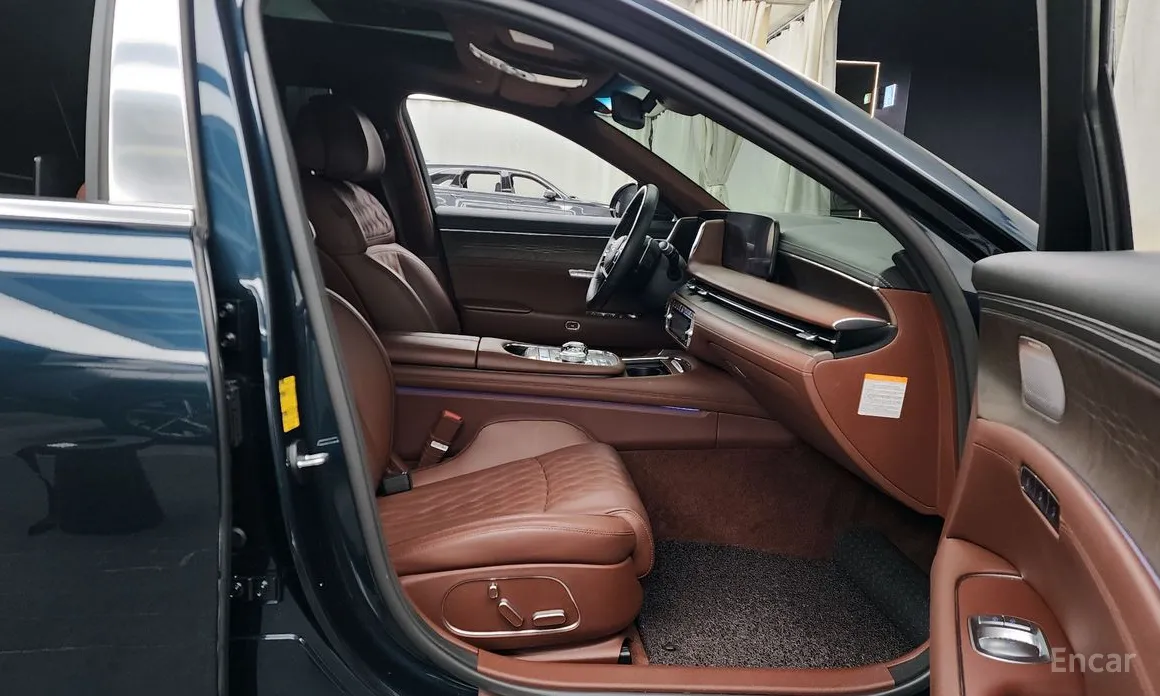 Фото 11 - Genesis G90