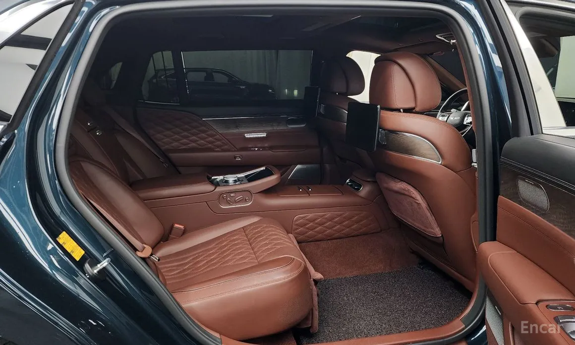 Фото 12 - Genesis G90