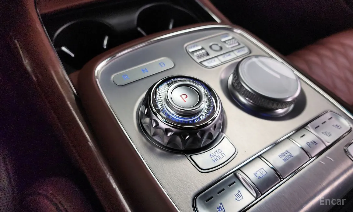 Фото 9 - Genesis G90
