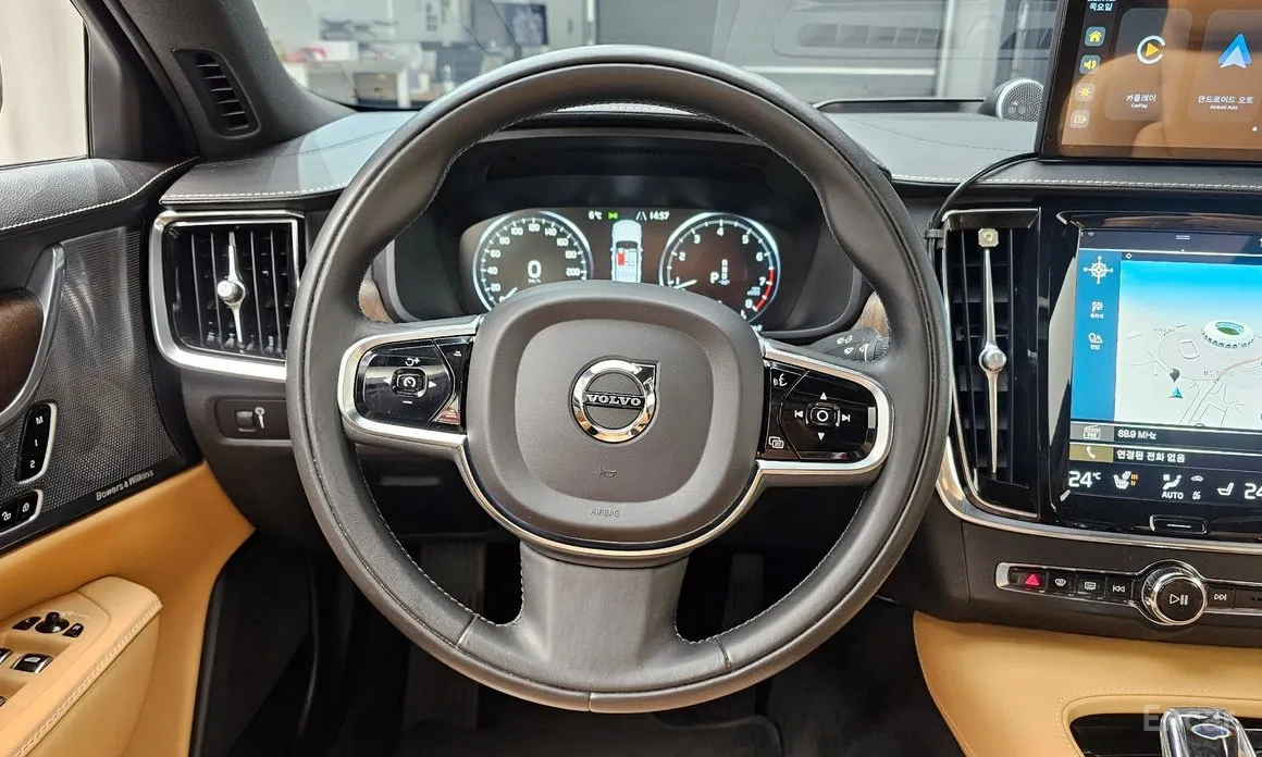 Фото 13 - Volvo S90