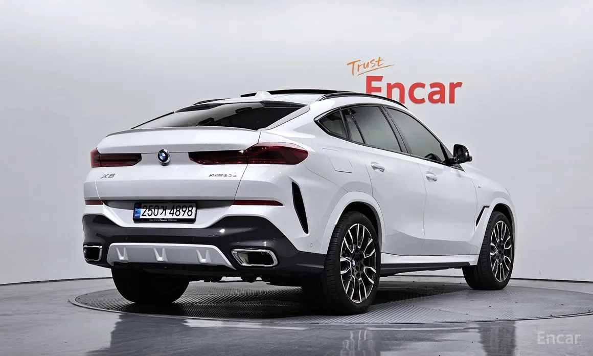 Фото 2 - BMW X6