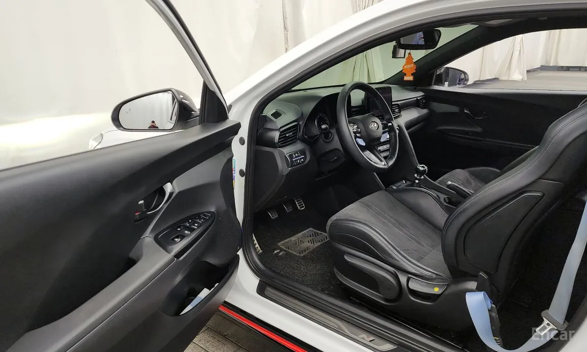 Фото 10 - Hyundai Veloster