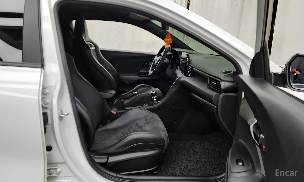 Фото 11 - Hyundai Veloster