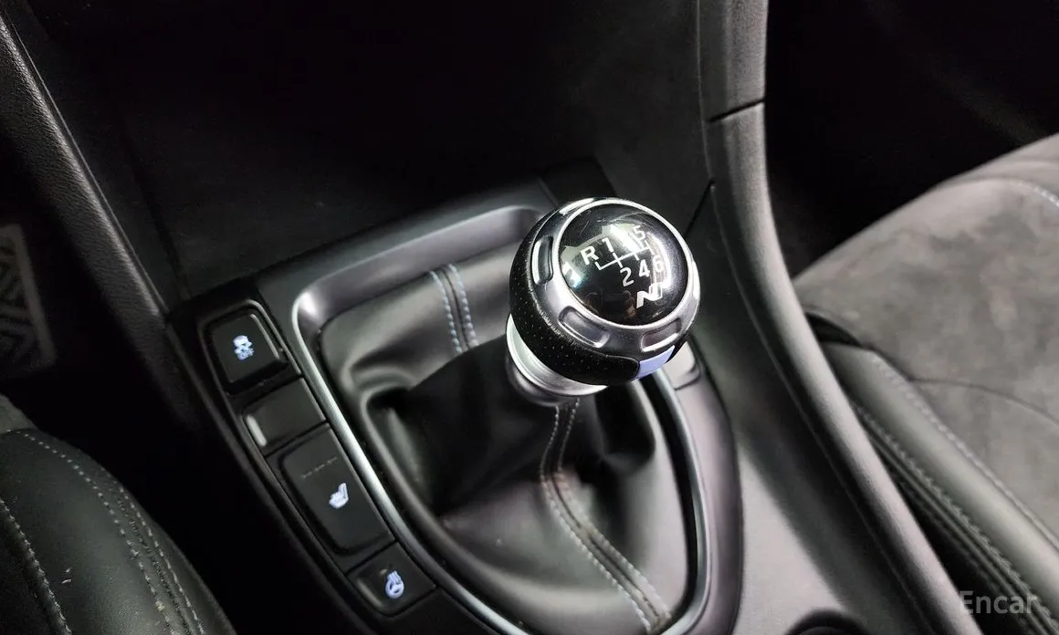 Фото 9 - Hyundai Veloster