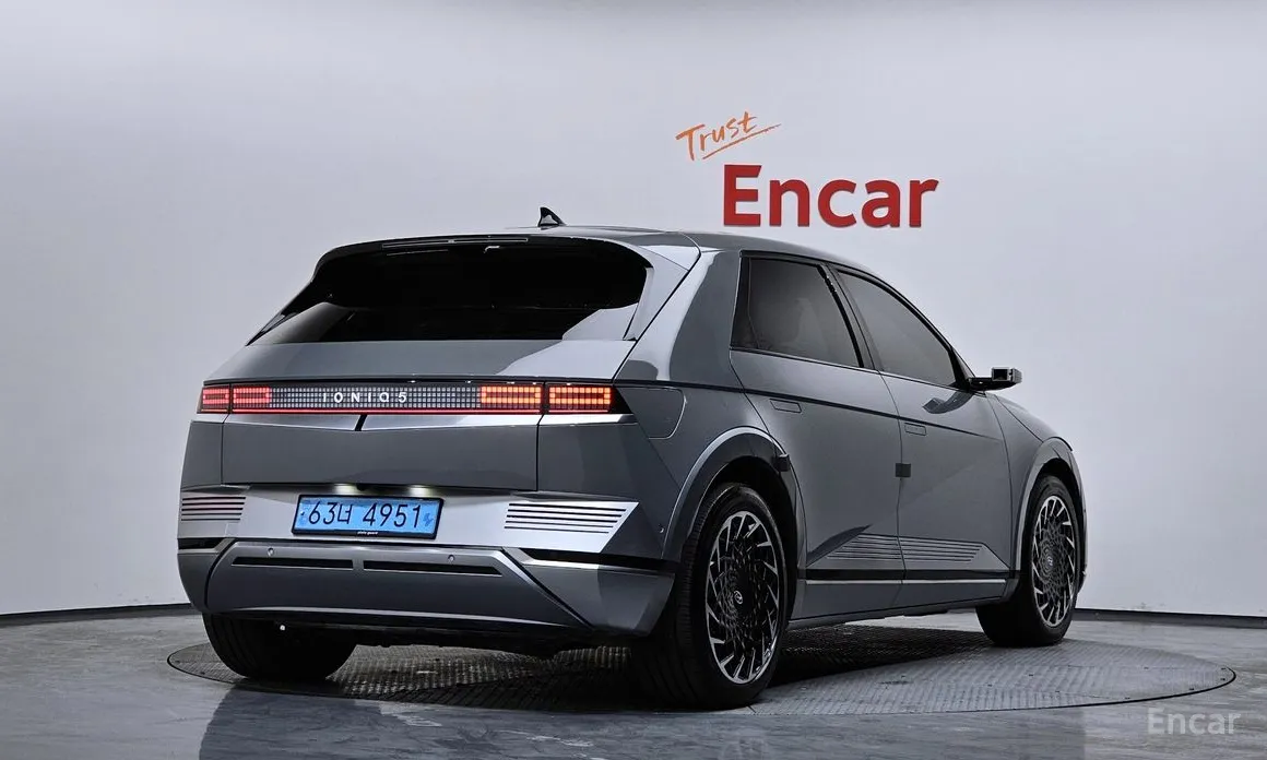 Фото 2 - Hyundai Ioniq 5