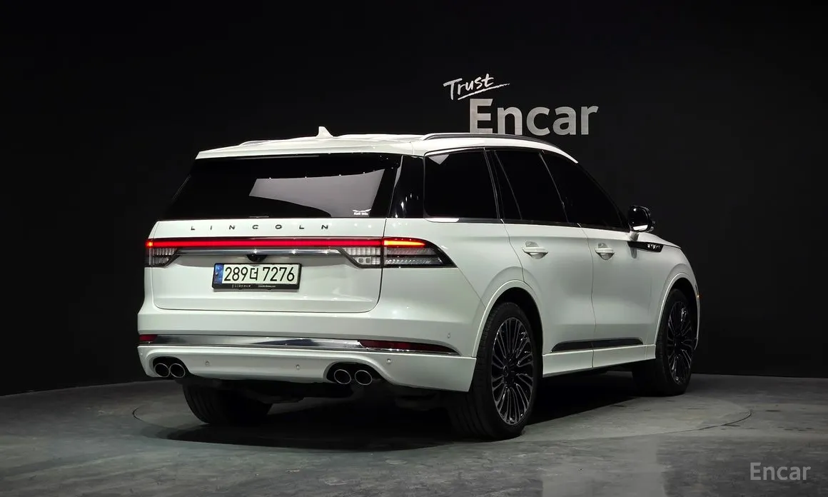 Фото 2 - Lincoln Aviator