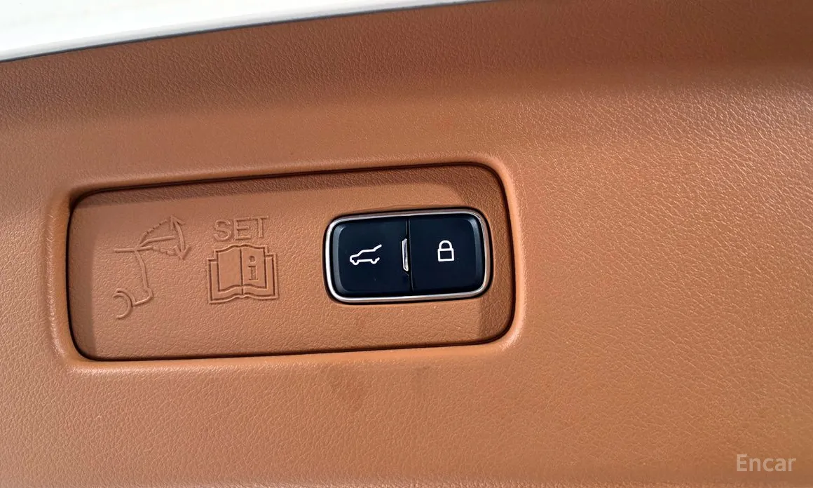 Фото 20 - Lincoln Aviator