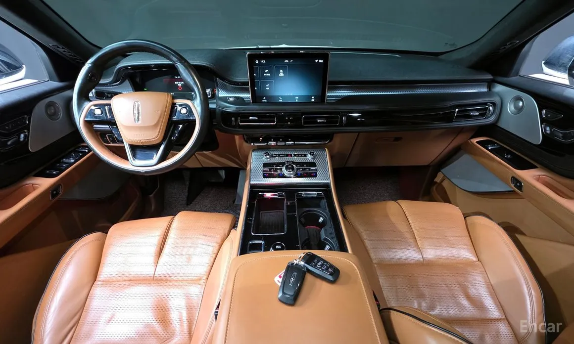 Фото 7 - Lincoln Aviator