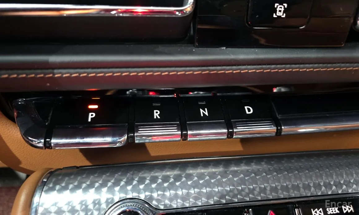 Фото 9 - Lincoln Aviator