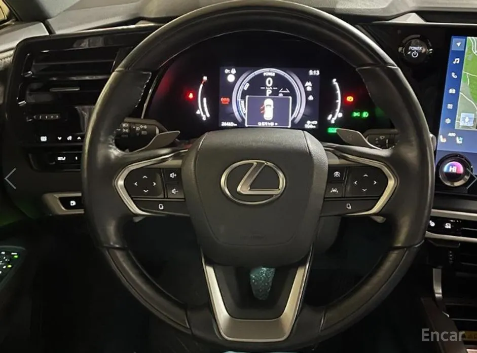 Фото 13 - Lexus RX