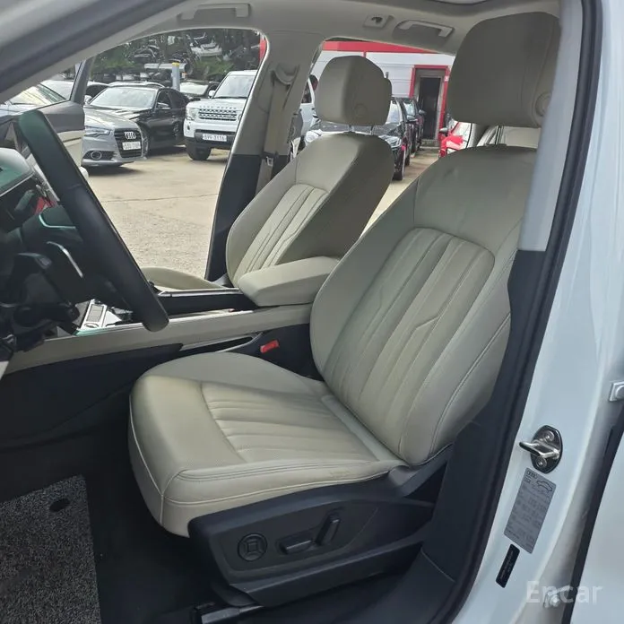 Фото 11 - Audi e-tron