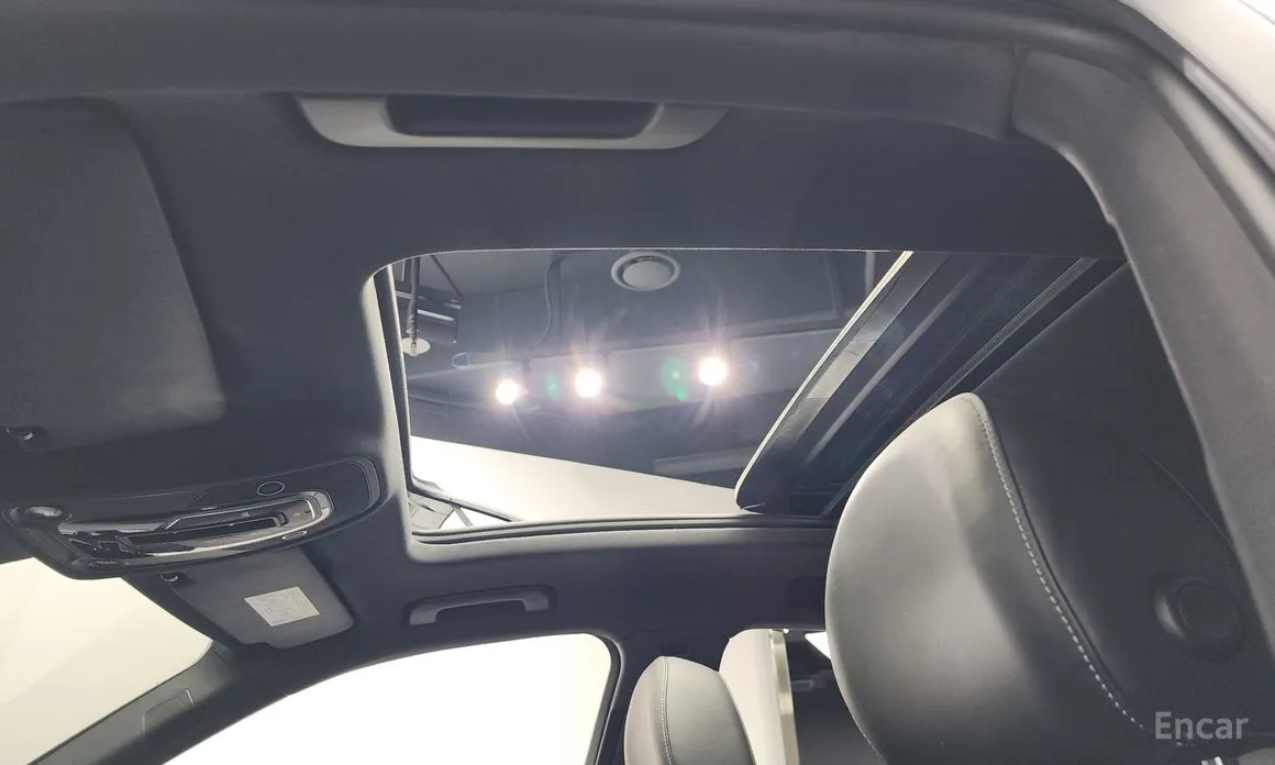 Фото 19 - Audi SQ5