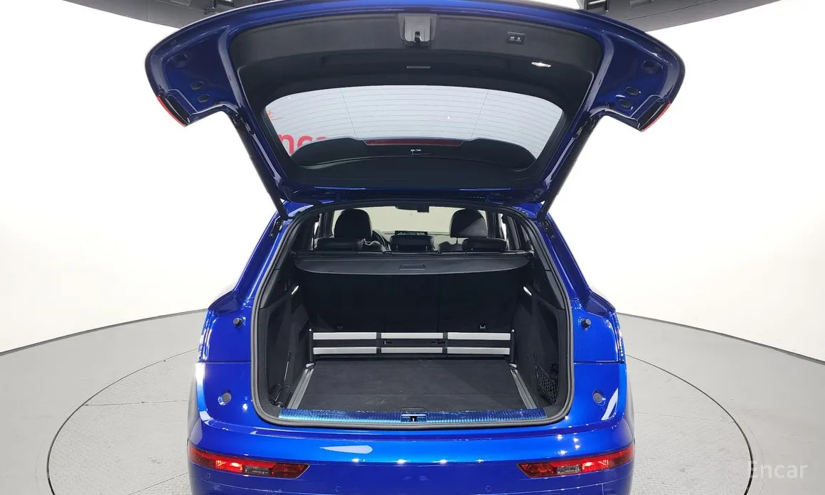 Фото 20 - Audi SQ5