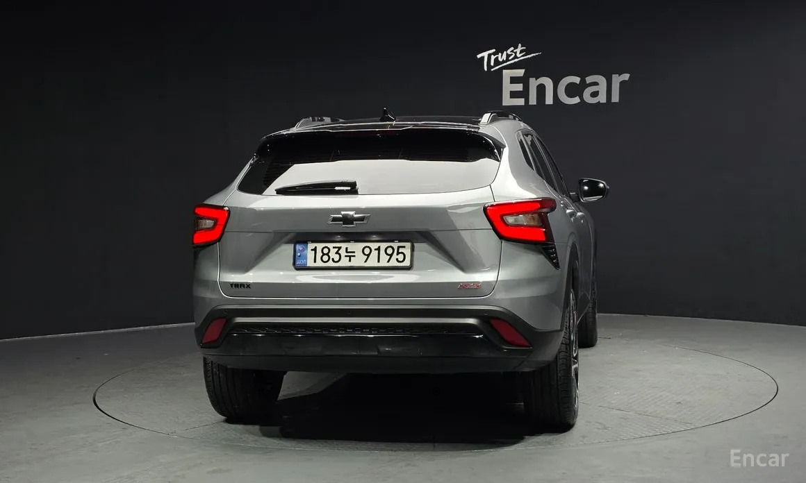 Фото 4 - Chevrolet Trax