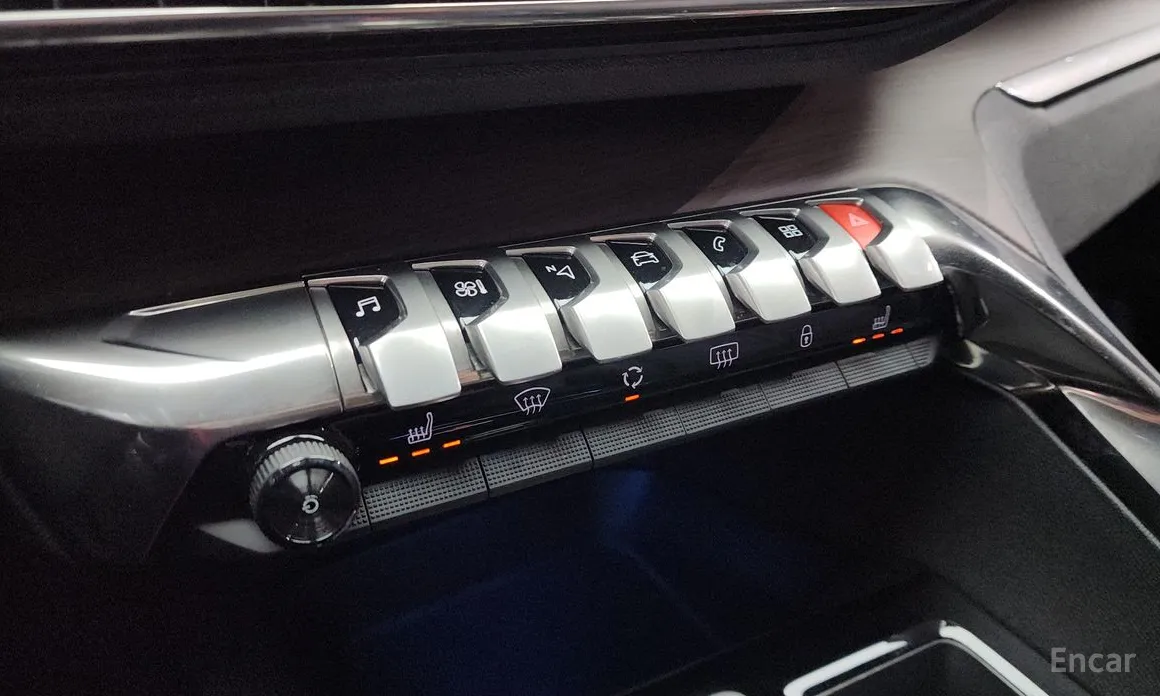 Фото 16 - Peugeot 5008