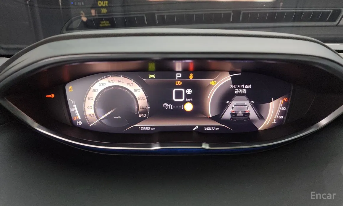 Фото 8 - Peugeot 5008