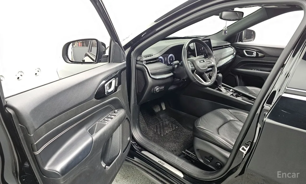 Фото 10 - Jeep Compass