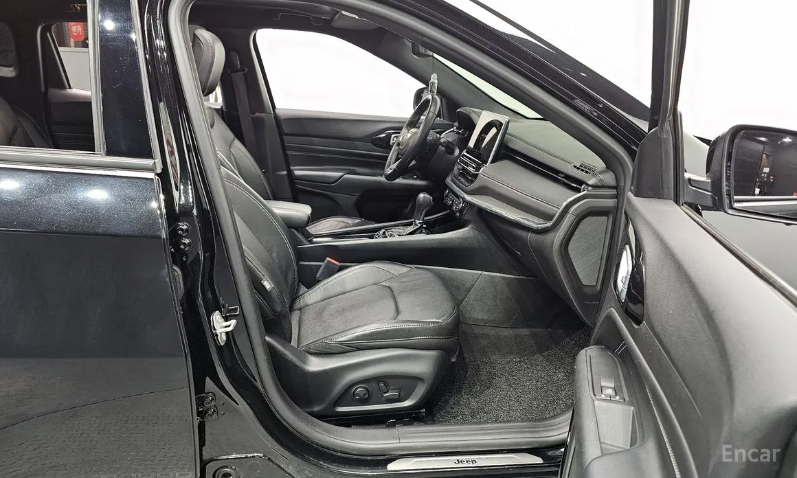 Фото 11 - Jeep Compass
