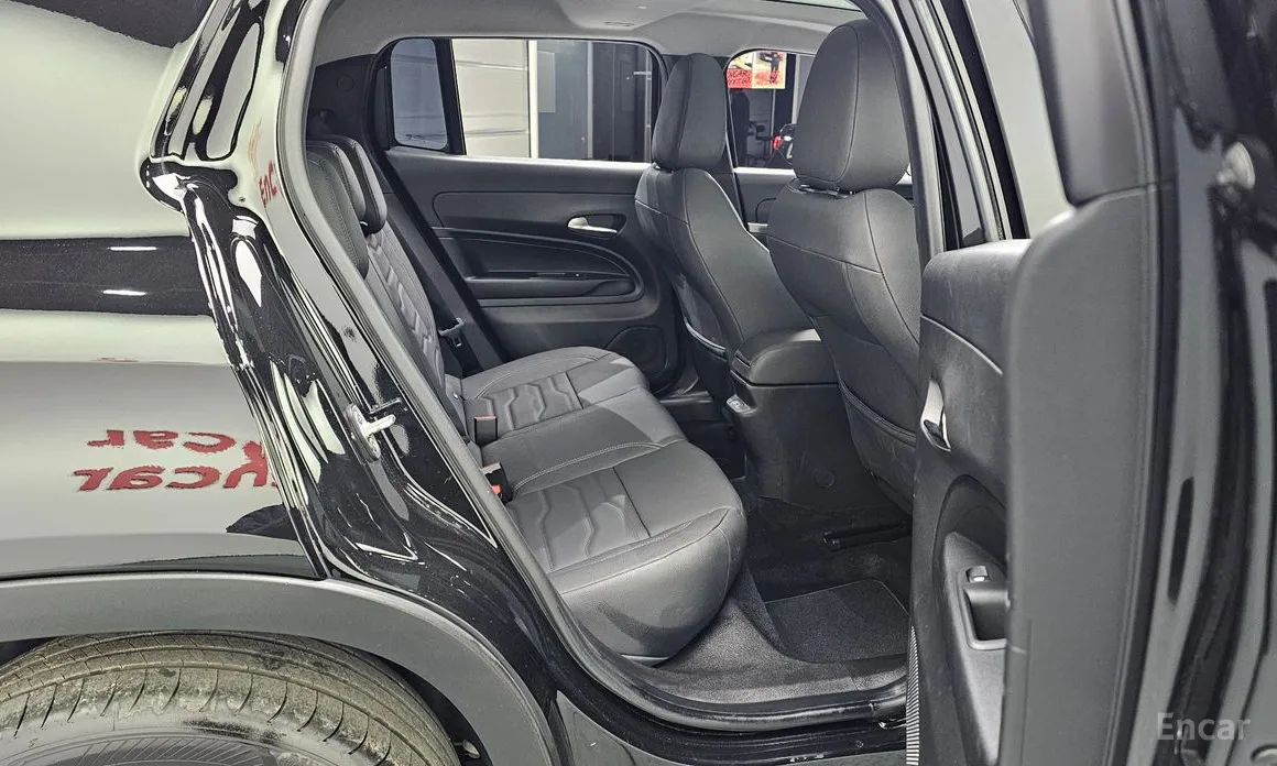 Фото 12 - Jeep Avenger