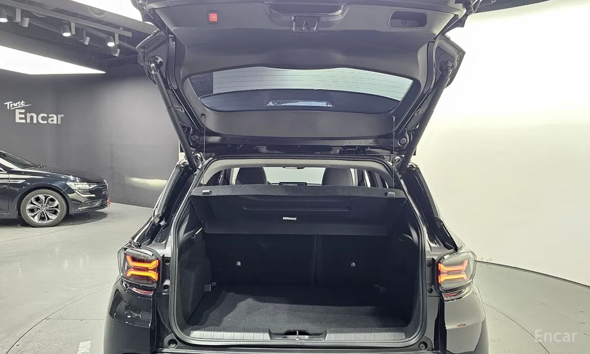 Фото 20 - Jeep Avenger