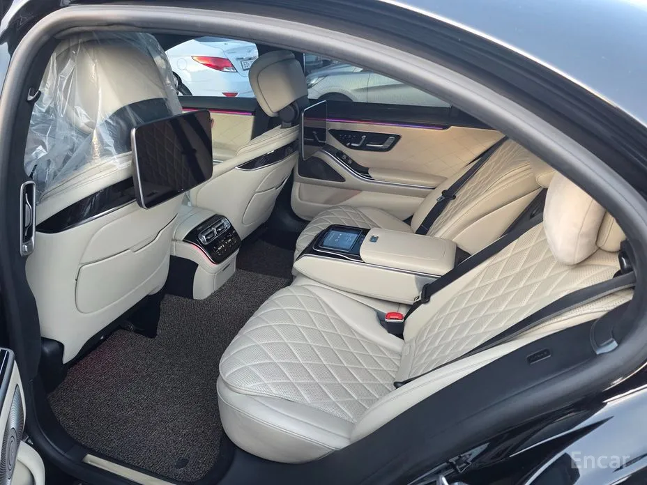 Фото 10 - Mercedes-Benz S-Class