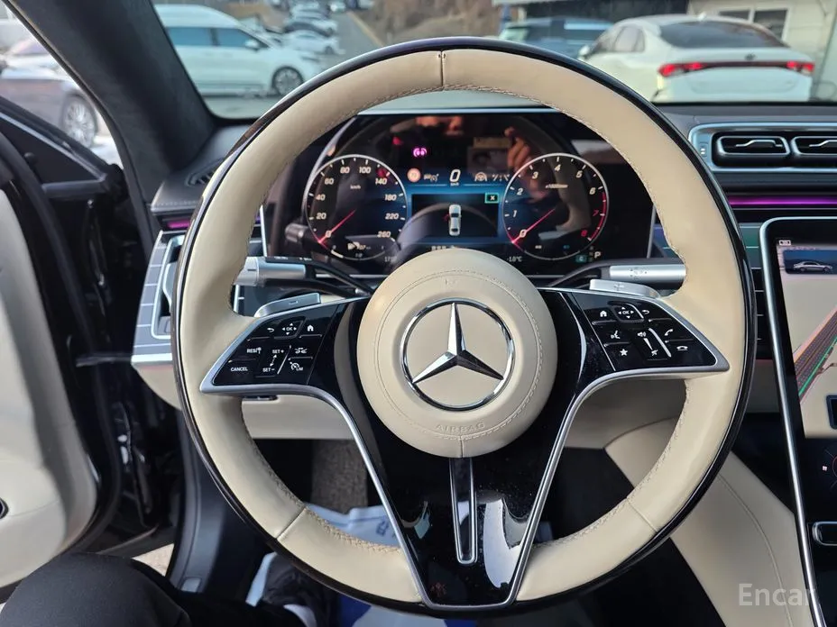 Фото 19 - Mercedes-Benz S-Class