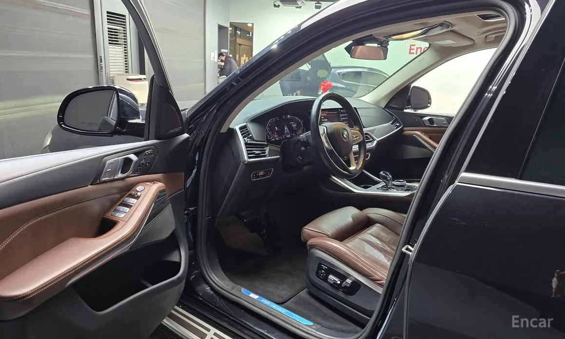 Фото 10 - BMW X7