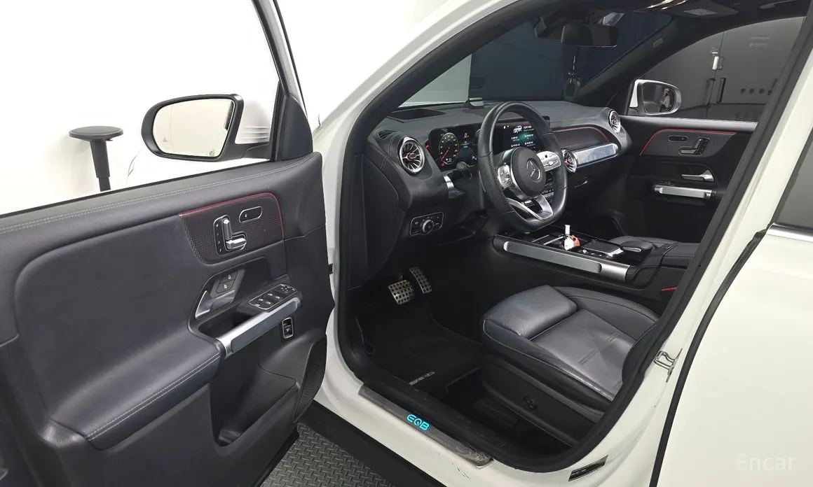 Фото 10 - Mercedes-Benz EQB